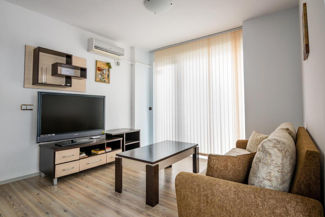 بورغاس Cozy One-Bedroom Apartment In Night Breeze المظهر الخارجي الصورة