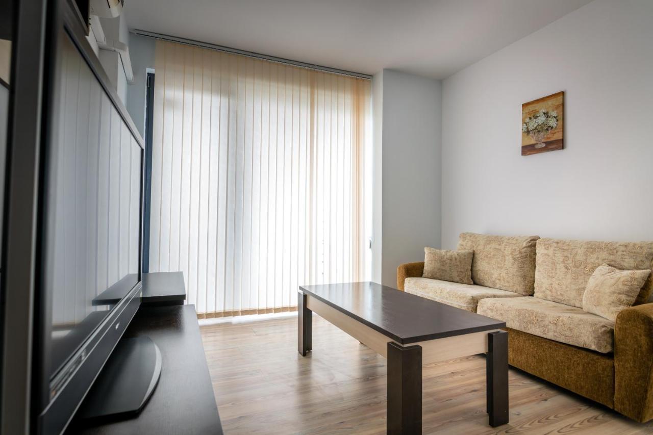 بورغاس Cozy One-Bedroom Apartment In Night Breeze المظهر الخارجي الصورة